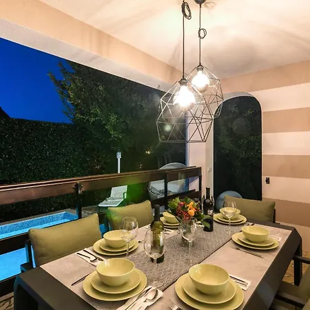 In With Wifi Holiday home Njivice